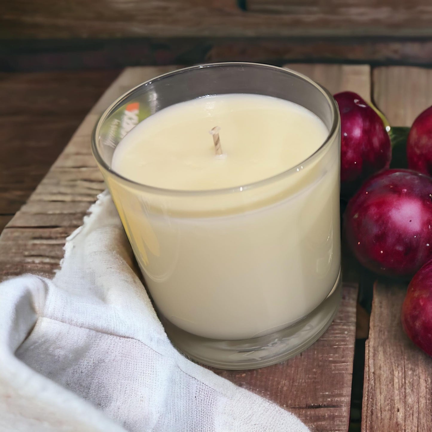 Black Plum & Rhubarb Candle - Pure Scents Uk